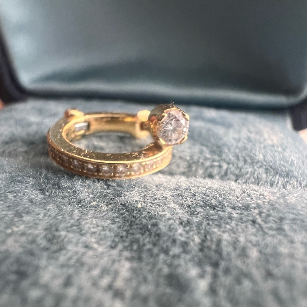 Sophie Bille Brahe Petite Emelie R Mini Hoop Earring 0.10 Carts TW VVS Diamond